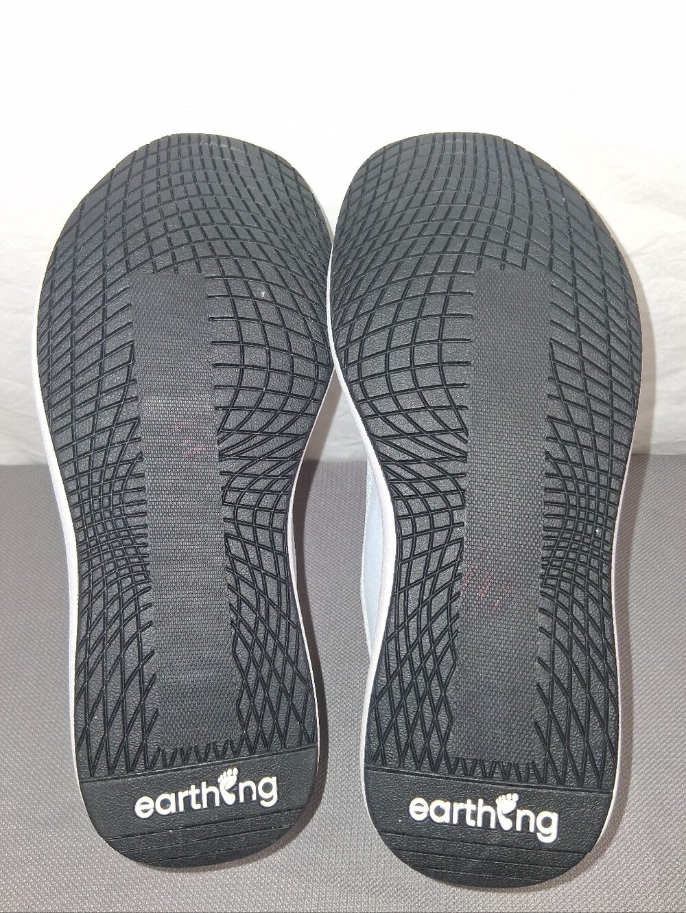 GroundingWell Earthing White Sneaker with Black Logo Accent - Picture 7 of 16